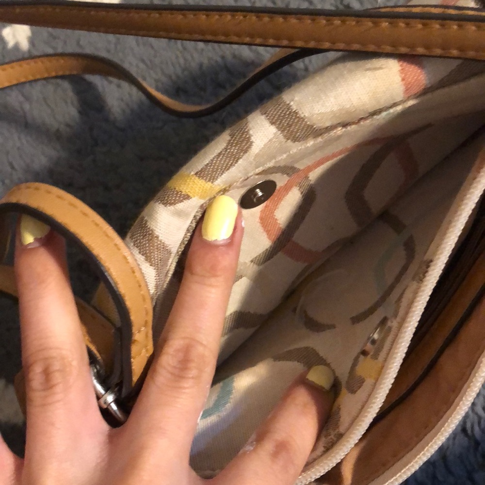 purse - Picture 5 of 8